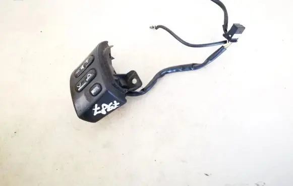 Toyota Corolla Verso AR10 Steering wheel buttons/switches 
