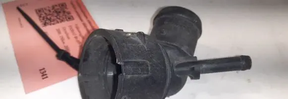 Engine coolant pipe/hose