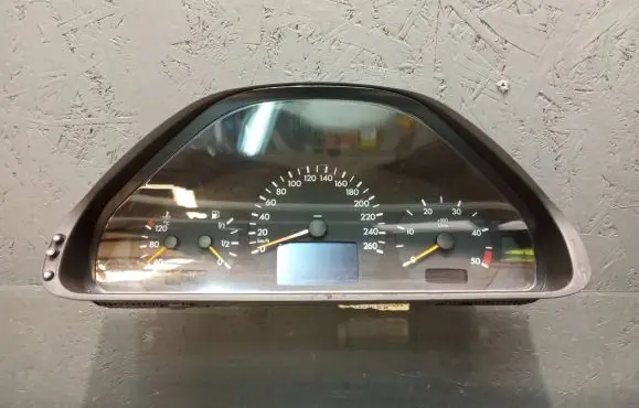 Mercedes-Benz E W210 Speedometer (instrument cluster) A2105405248