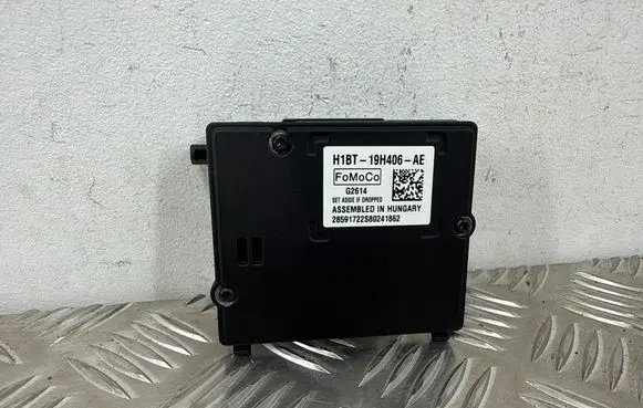Windshield/windscreen camera
