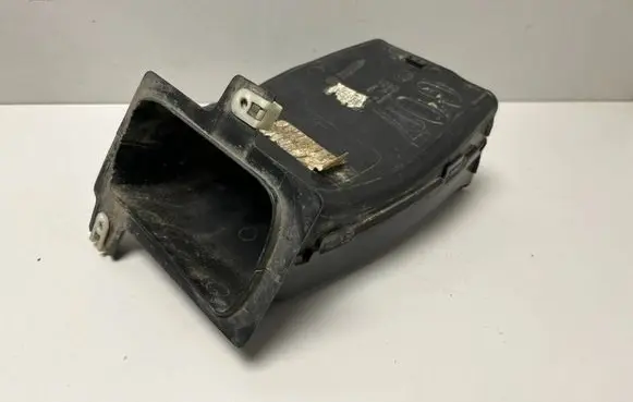 BMW X7 G07 Air intake duct part 7454029