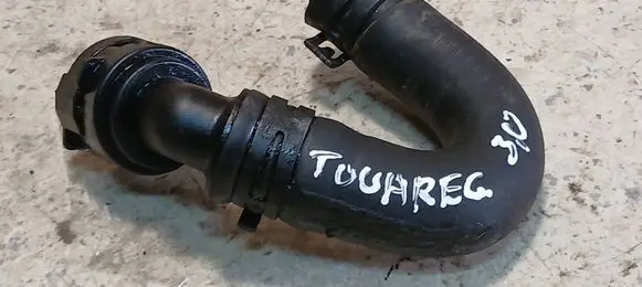 Volkswagen Touareg I Engine coolant pipe/hose 7L6122157D