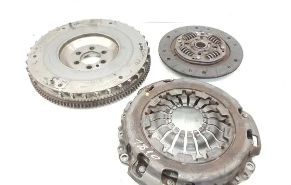 Nissan Note (E12) Clutch set kit 30210-1HCDA