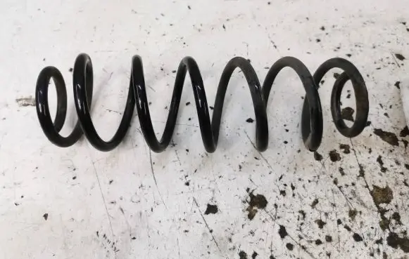Volkswagen Golf VII Rear coil spring 5Q0511121