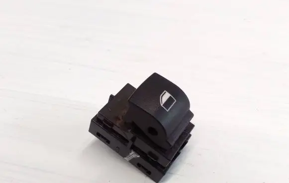 BMW 5 F10 F11 Electric window control switch 9241949