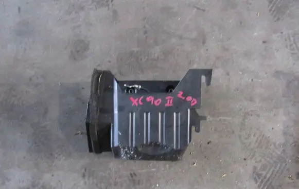 Volvo XC90 Battery box tray 31479621