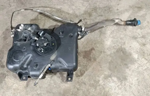 Renault Trafic III (X82) AdBlue liquid reservoir 172A21178R 1024766 1018980