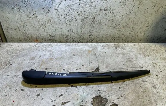Toyota Yaris XP210 Rear wiper blade arm 0762M7