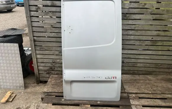 Opel Vivaro Back/rear loading door 