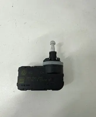 Seat Ibiza IV (6J,6P) Headlight level adjustment motor 5P0941295