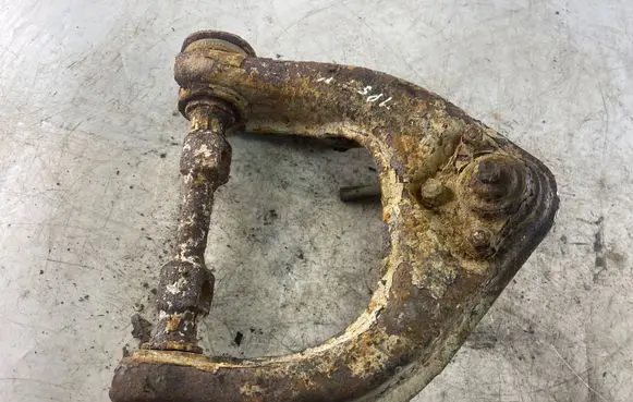 Mitsubishi Pajero Sport I Front lower control arm/wishbone