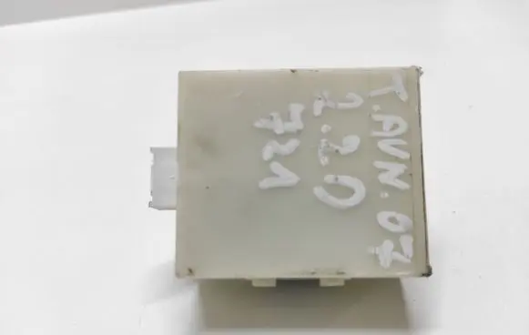 Toyota Avensis T250 Door control unit/module 8974105070 73668012
