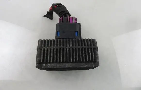 Opel Astra H Glow plug pre-heat relay 51299014B 55353011