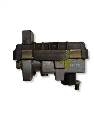 Volkswagen Touareg I Turbine electric control actuator 6NW009228 730314