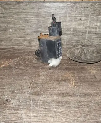 KIA Carnival Windscreen/windshield washer pump 985101F100
