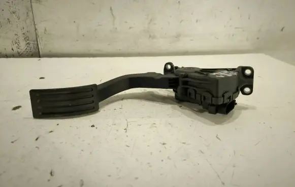 Volvo V50 Accelerator throttle pedal 4M519F836CH 6PV00864100