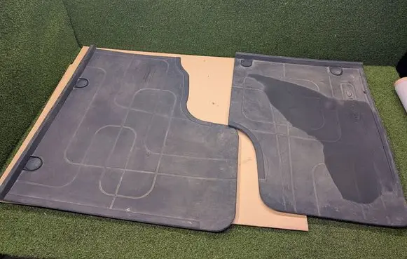 Renault Trafic III (X82) Car floor mat set 8201409823 KE74100QH9 KE74100QHA