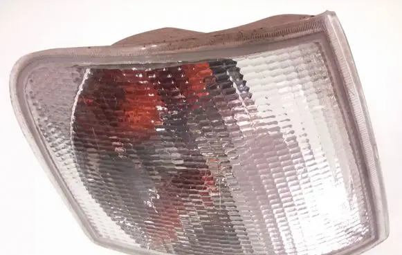 Ford Escort Front indicator light 185087