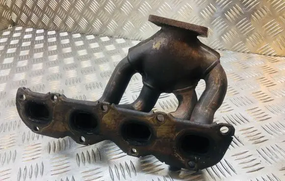 Volkswagen Touran I Exhaust manifold
