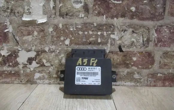 Audi A5 8T 8F Trunk lid opening control unit 
