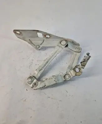 Audi TT TTS Mk2 Engine bonnet/hood hinges 8J0823302H
