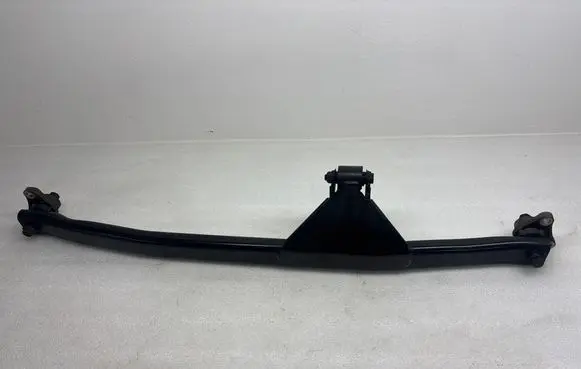 Volvo S60 Engine mounting bracket