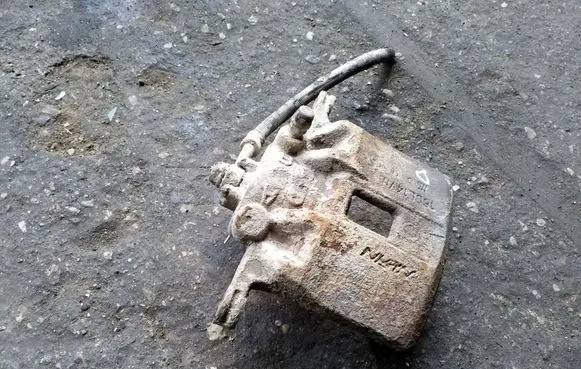 Honda Civic Front brake caliper