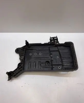 Skoda Kodiaq Battery box tray 5QF915331C 5QF915321C