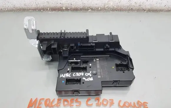 Mercedes-Benz CLK C207 A207 SAM control unit 2129003702