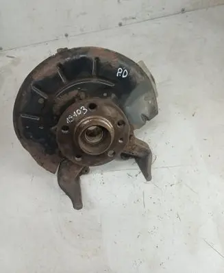 Volkswagen Polo IV 9N3 Front wheel hub