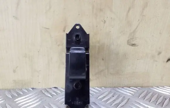 Peugeot 4007 Electric window control switch 8608A182