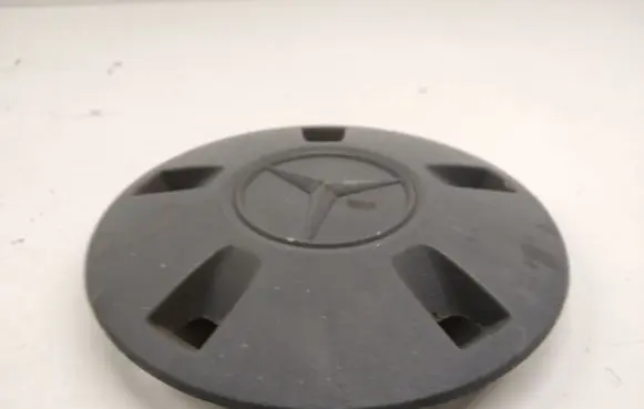Mercedes-Benz Vito Viano W447 Original wheel cap A4474011600