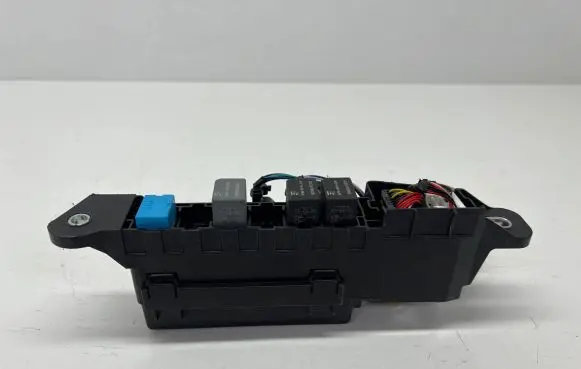 Toyota C-HR I Fuse module 71547921 0101