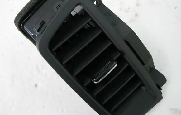 KIA Soul Dash center air vent grill 974102K000