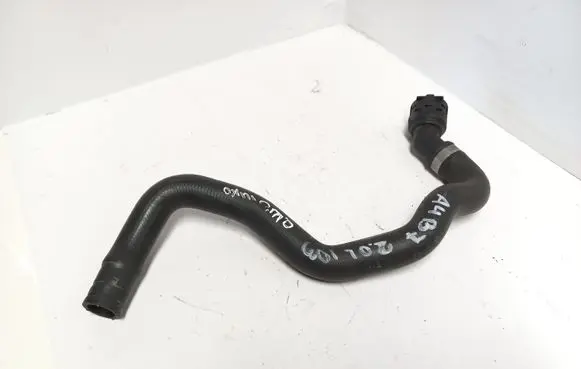 Audi A4 S4 B7 8E 8H Heater radiator pipe/hose 