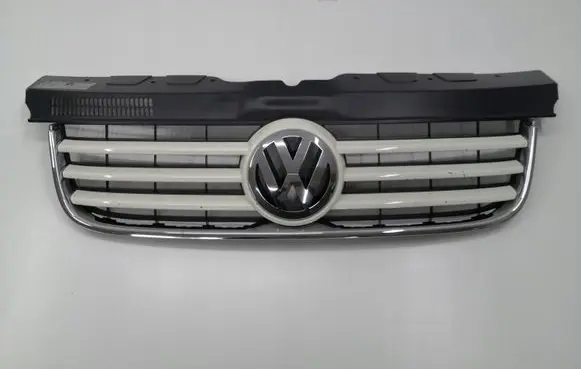 Volkswagen Multivan T5 Front bumper upper radiator grill 7H5807101