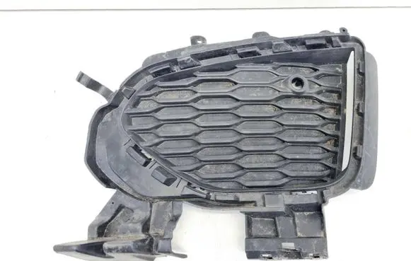 Jaguar XE Front bumper lower grill LX738B290