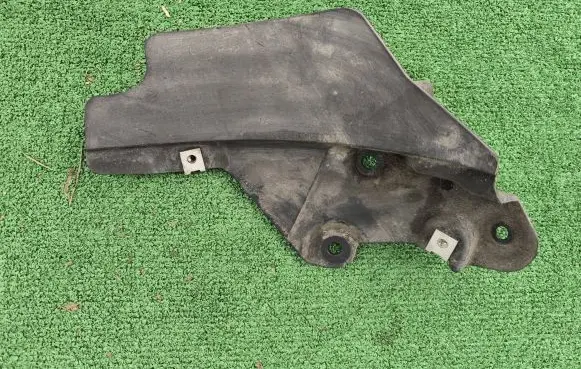 Audi Q7 4M Rear mudguard 4M0854815E