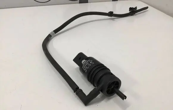Dodge RAM Headlight washer pump 68397064AA