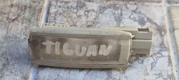 Volkswagen Tiguan Front door interior light 1K0947109