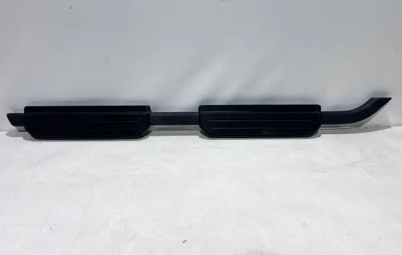 Land Rover Defender Side skirt front trim L8BM-16490-CC