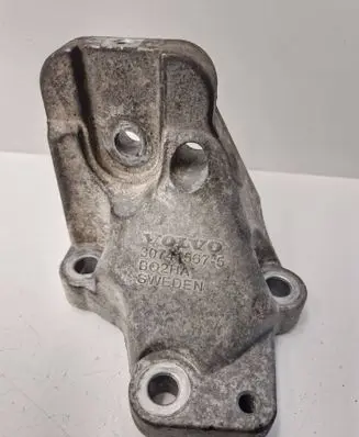 Volvo XC90 Engine mounting bracket 30741567 B02HA