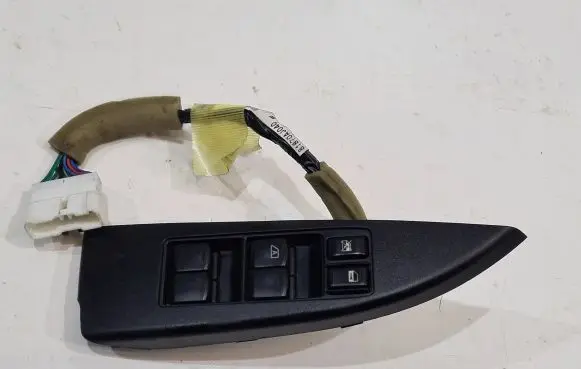 Subaru Outback Electric window control switch