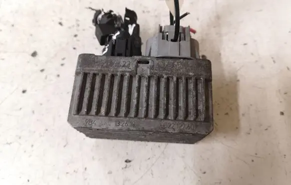 Glow plug pre-heat relay