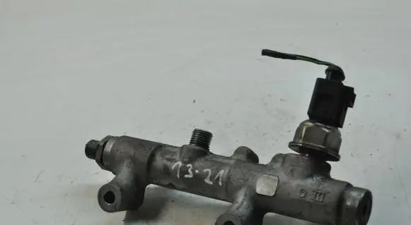 Volkswagen Touareg II Fuel main line pipe 059130089BT 05A906051