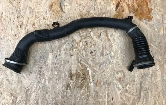 Opel Vectra C Air intake duct part 55353936