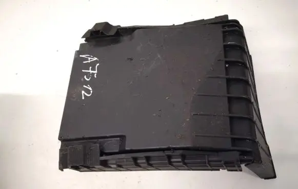 Skoda Octavia Mk2 (1Z) Fuse box cover 1k0937132f