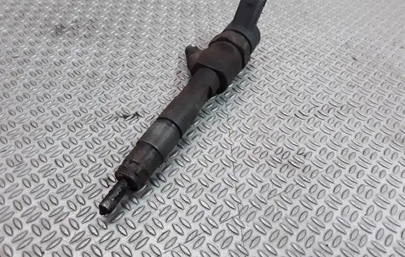 Mitsubishi Space Star Fuel injector 0445110021 7700111014