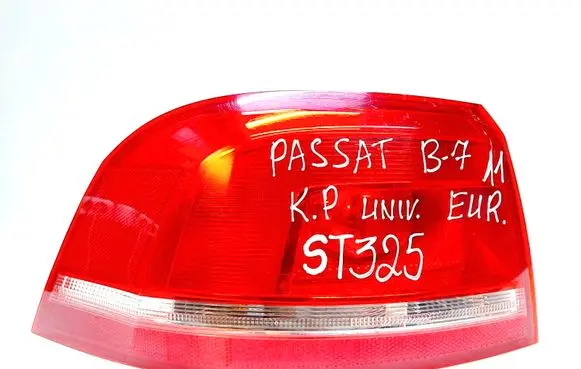 Volkswagen PASSAT B7 Rear/tail lights 3AF945095A