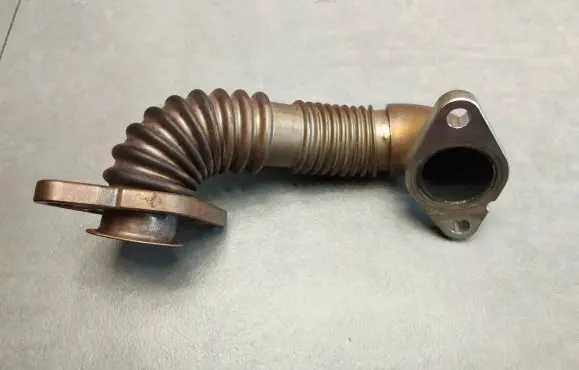 Coolant pipe/hose